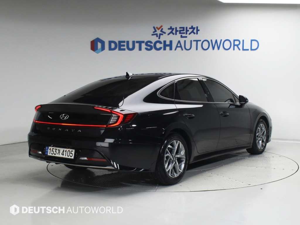 HYUNDAI Sonata - Vista 2