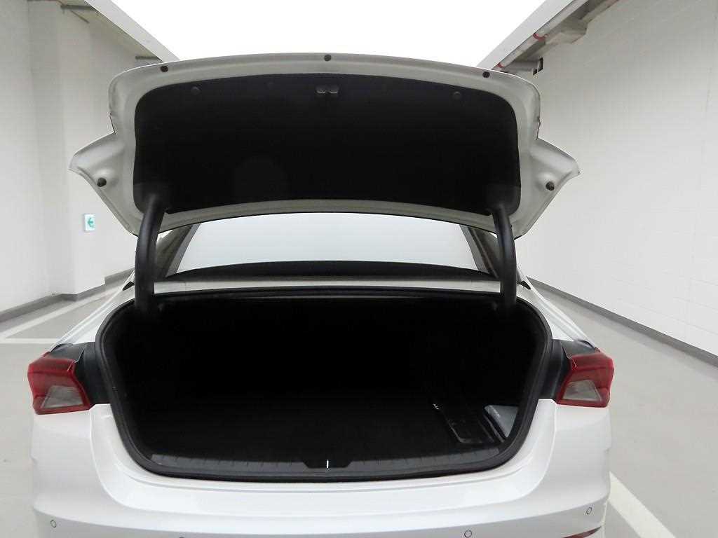 KIA K5 - Vista 7