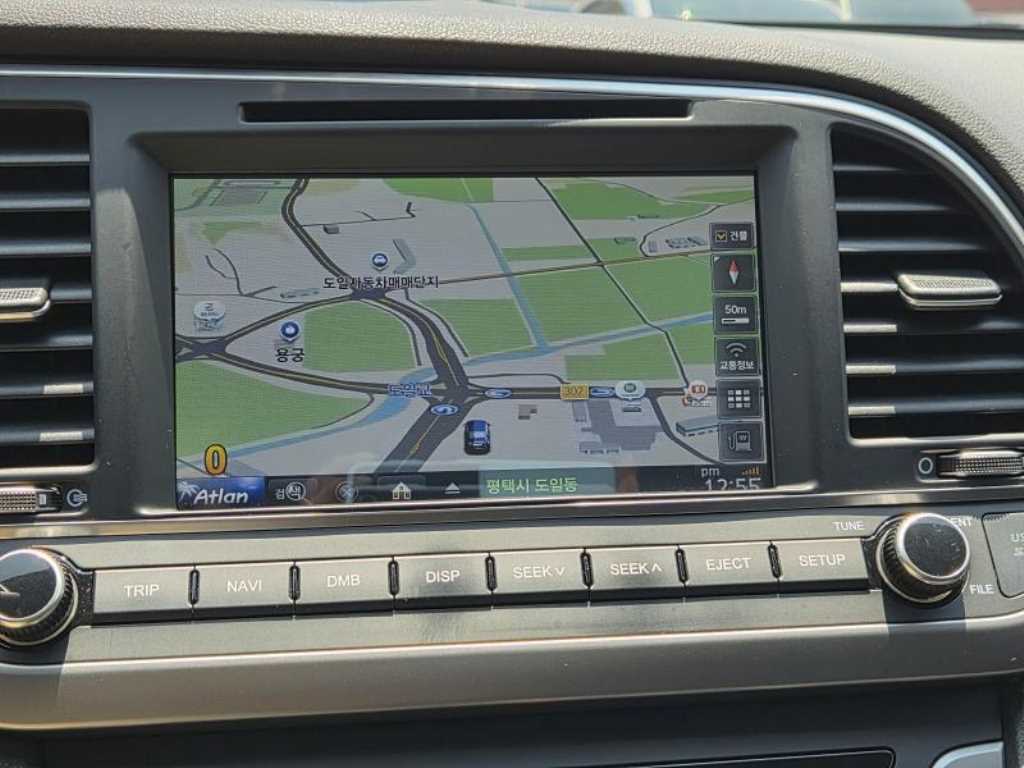 HYUNDAI Avante - Vista 11