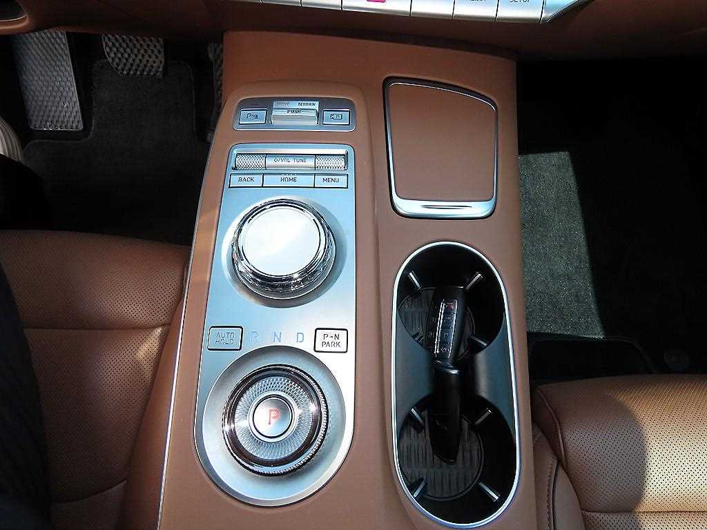 Genesis GV70 - Vista 12