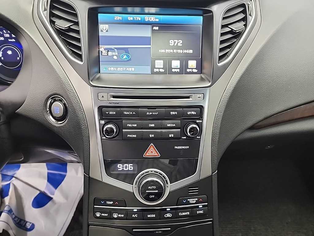 HYUNDAI Grandeur - Vista 12