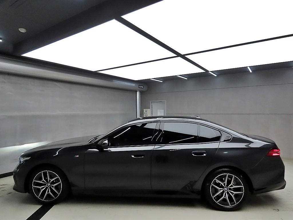 BMW 5 Series - Vista 6