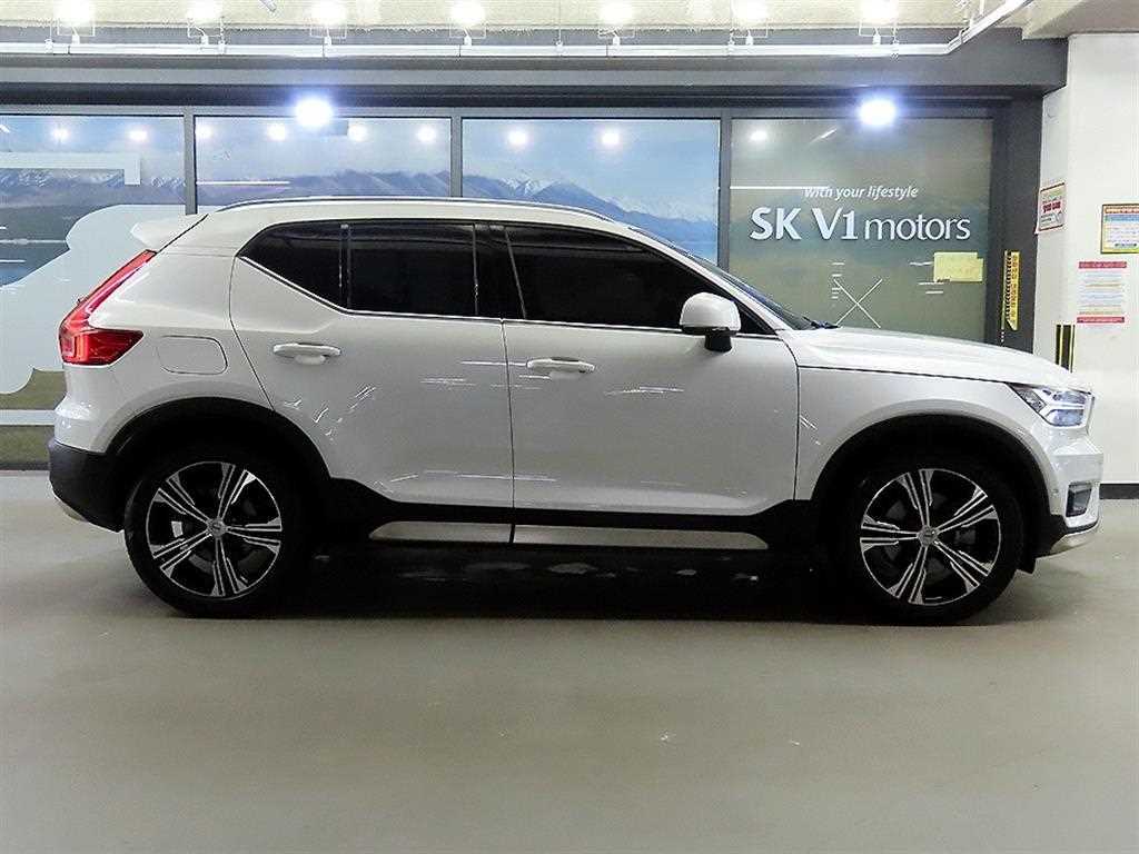 Volvo XC40 - Vista 3