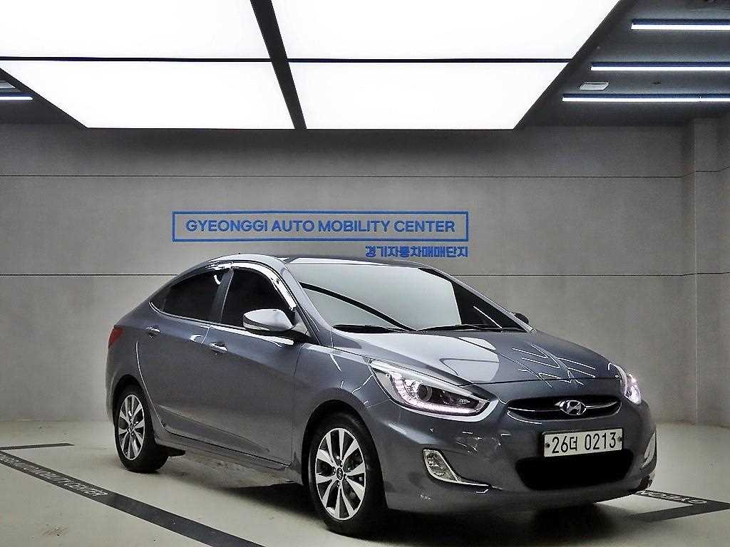 HYUNDAI Accent 2016 - Importación desde Corea - HF Imports Iquique - Foto 1
