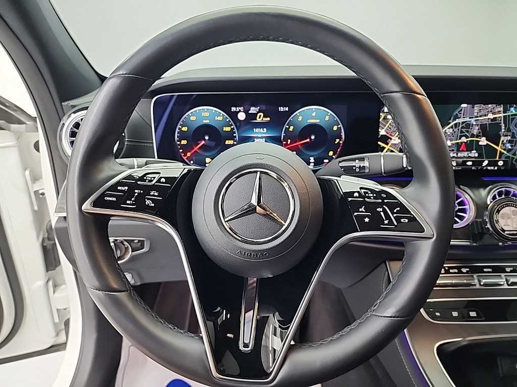 Mercedes Benz E class - Vista 11