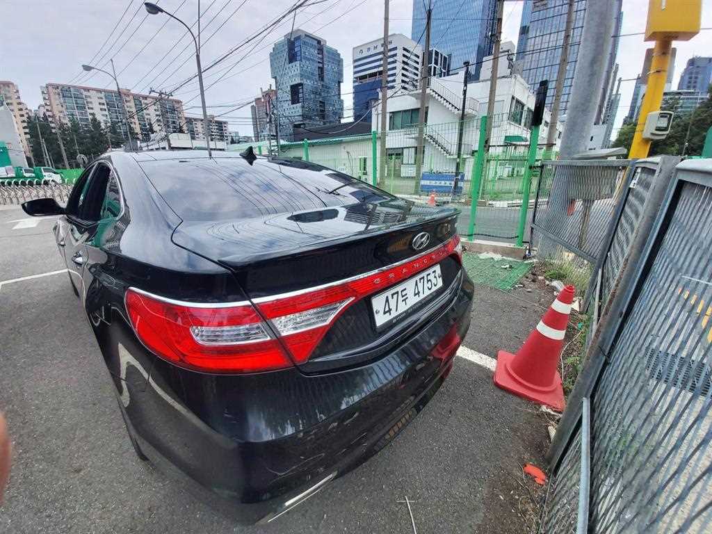 HYUNDAI Grandeur - Vista 2