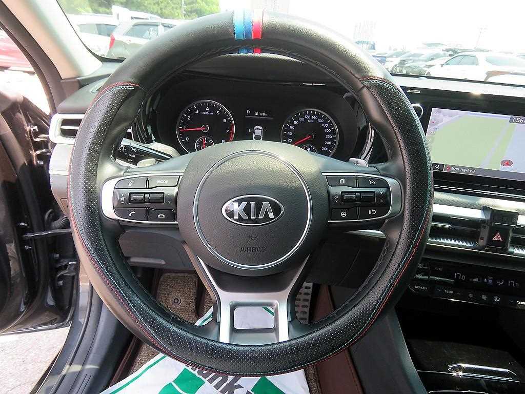 KIA K5 - Vista 10