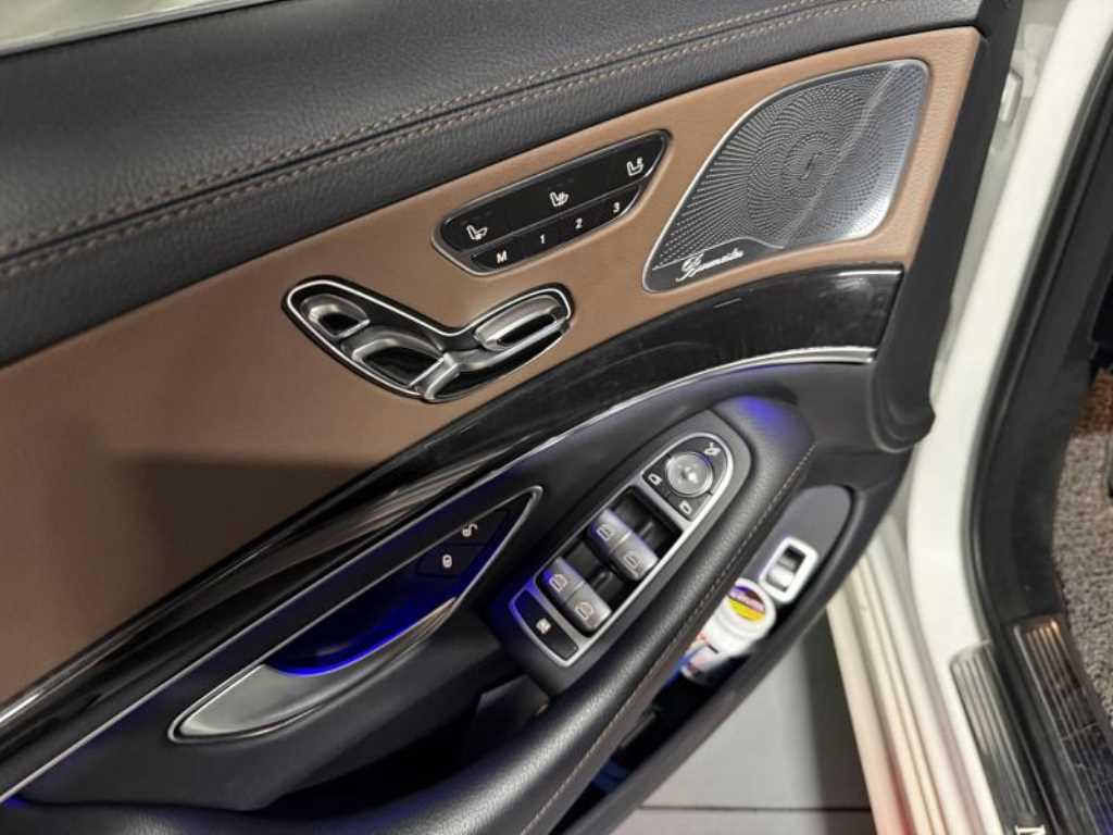 Mercedes Benz S Class - Vista 11