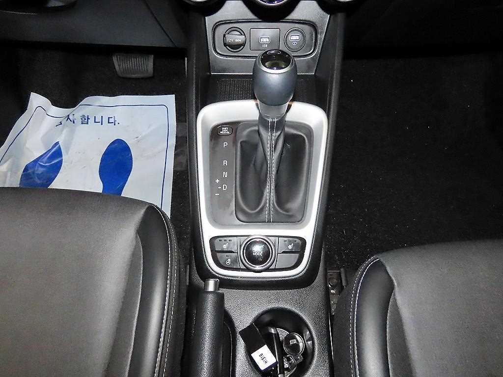 HYUNDAI Venue 2019 Gris - Importación desde Corea - HF Imports Iquique - Foto 14