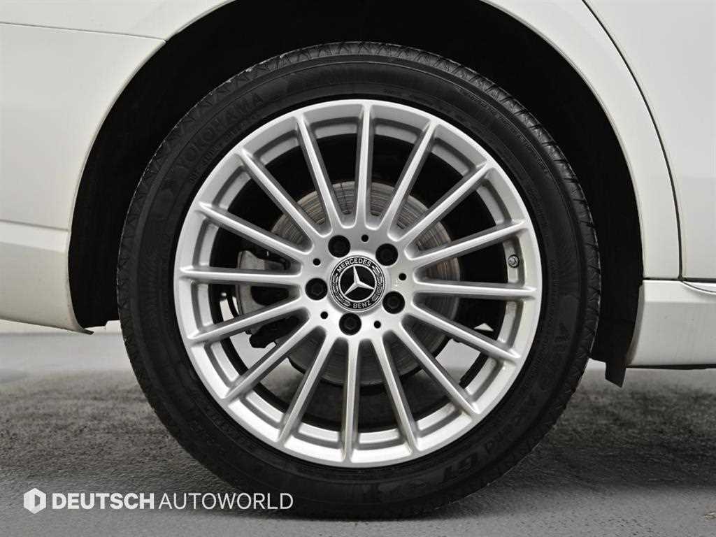 Mercedes Benz E class - Vista 7