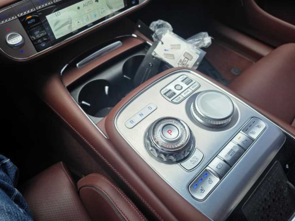 Genesis G90 2024 Negro - Importación desde Corea - HF Imports Iquique - Foto 15
