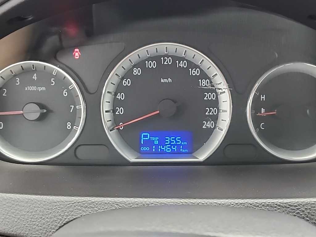 HYUNDAI Sonata - Vista 8