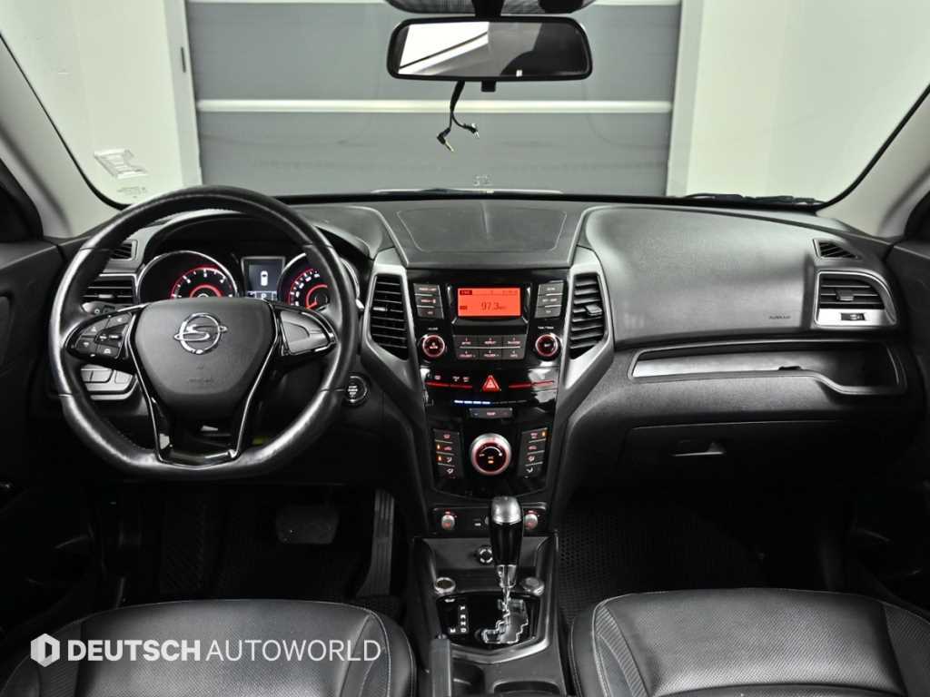Ssangyong Tivoli - Vista 9