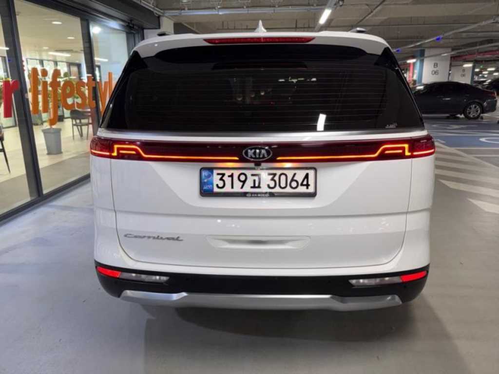 KIA Carnival - Vista 7