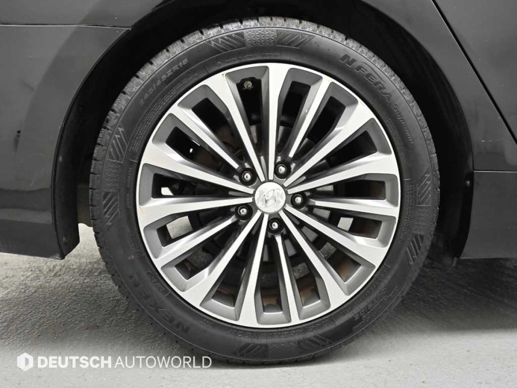 HYUNDAI Grandeur - Vista 7