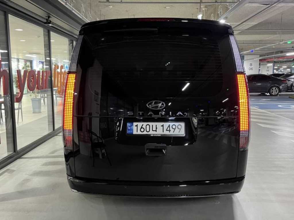 HYUNDAI Staria - Vista 3