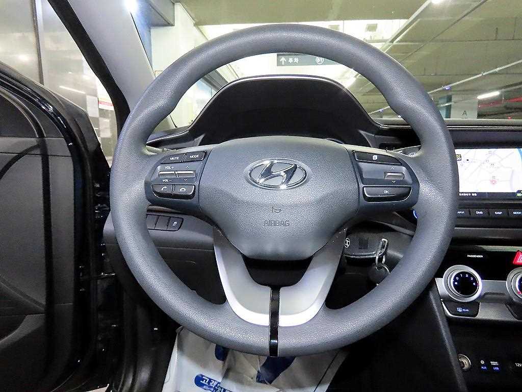 HYUNDAI Avante - Vista 10
