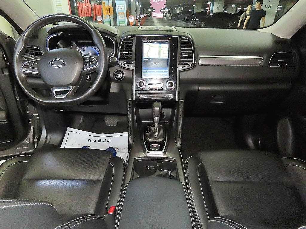 SAMSUNG QM6 - Vista 12