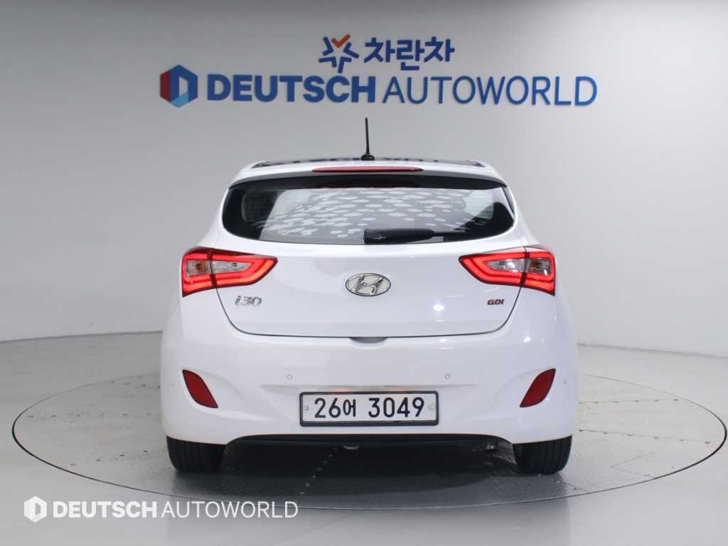 HYUNDAI i30 - Vista 6