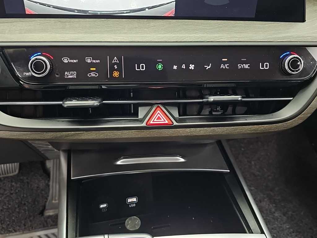 KIA K8 - Vista 12
