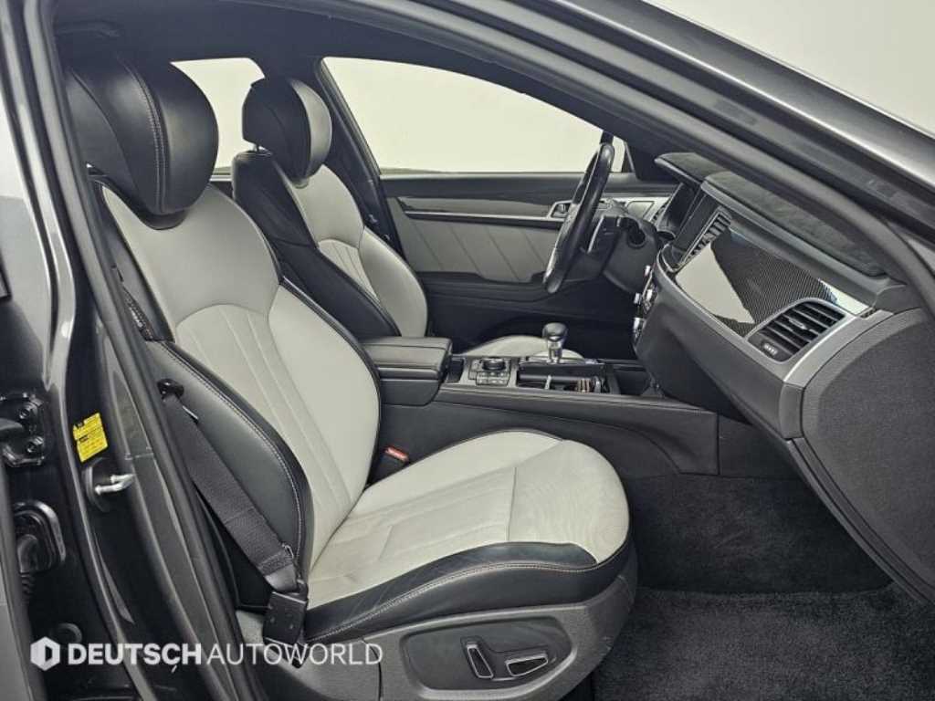 Genesis G80 - Vista 12