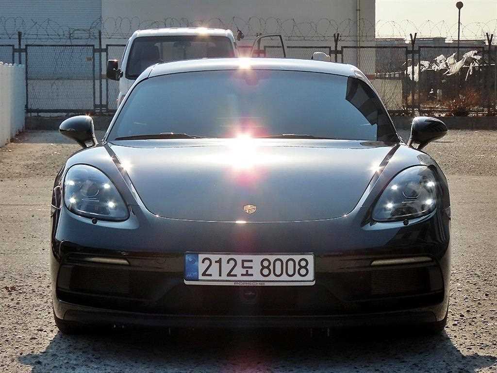 Porsche 718 2024 Negro - Importación desde Corea - HF Imports Iquique - Foto 1