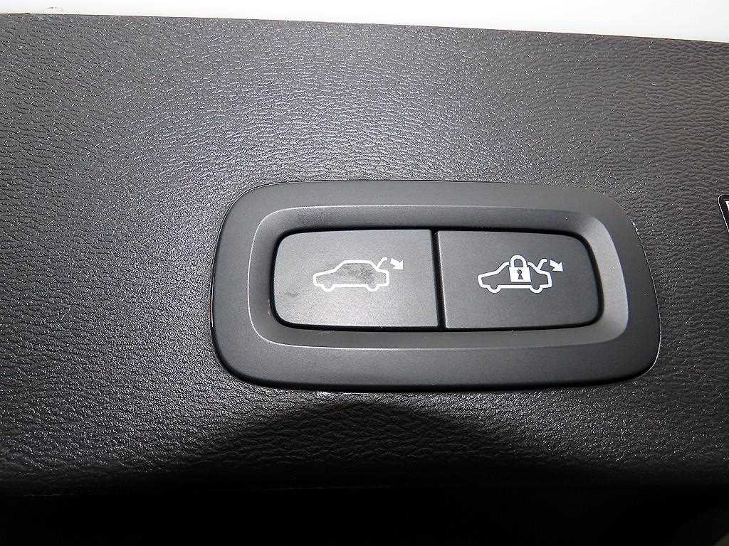 Volvo XC40 2021 Blanco - Importación desde Corea - HF Imports Iquique - Foto 16