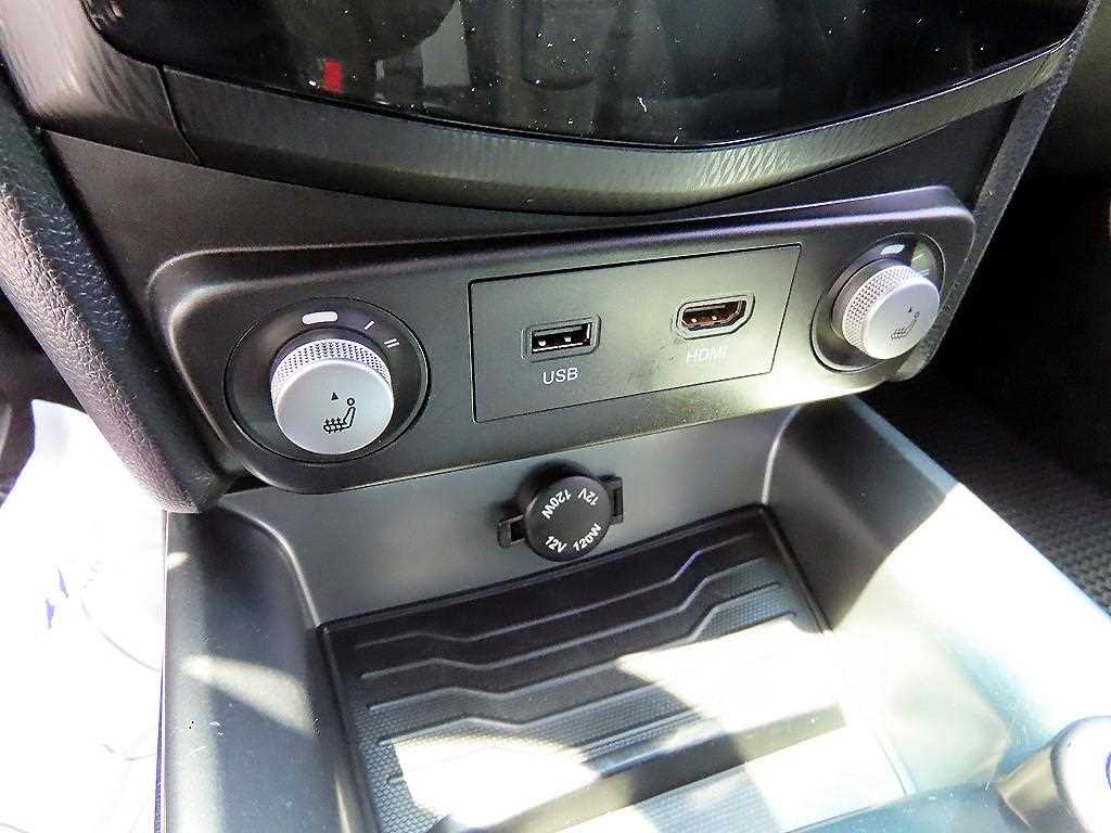 Ssangyong Tivoli 2018 Blanco - Importación desde Corea - HF Imports Iquique - Foto 15