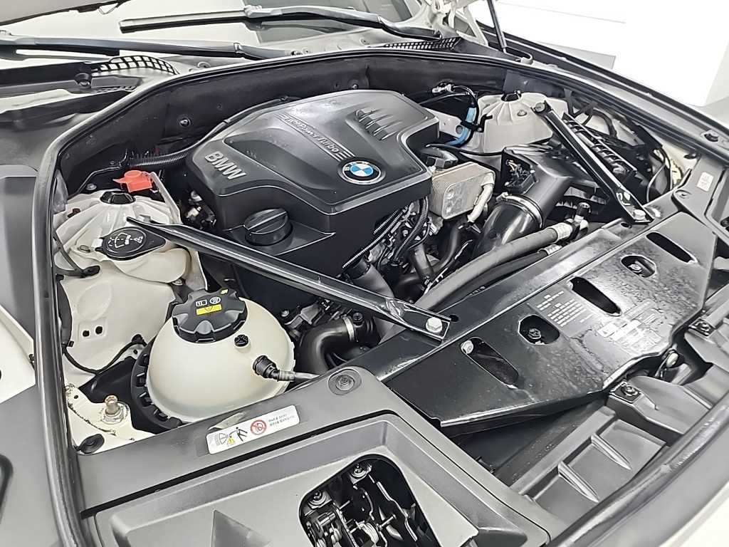 BMW 5 Series - Vista 7