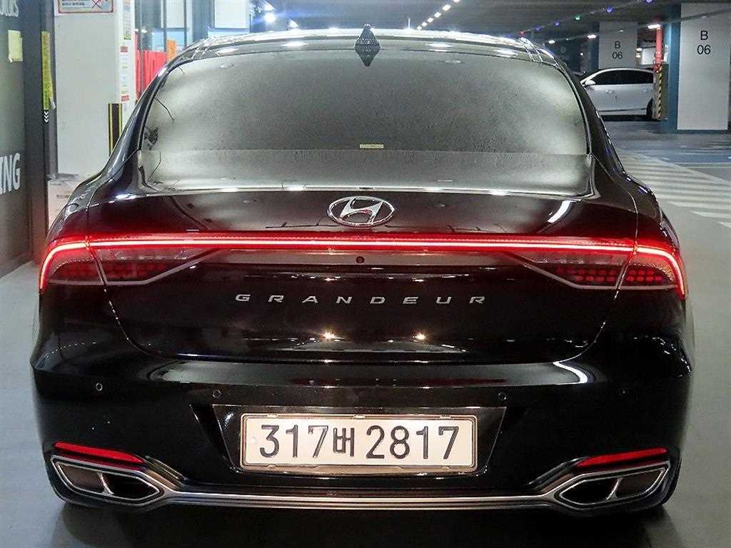 HYUNDAI Grandeur - Vista 7