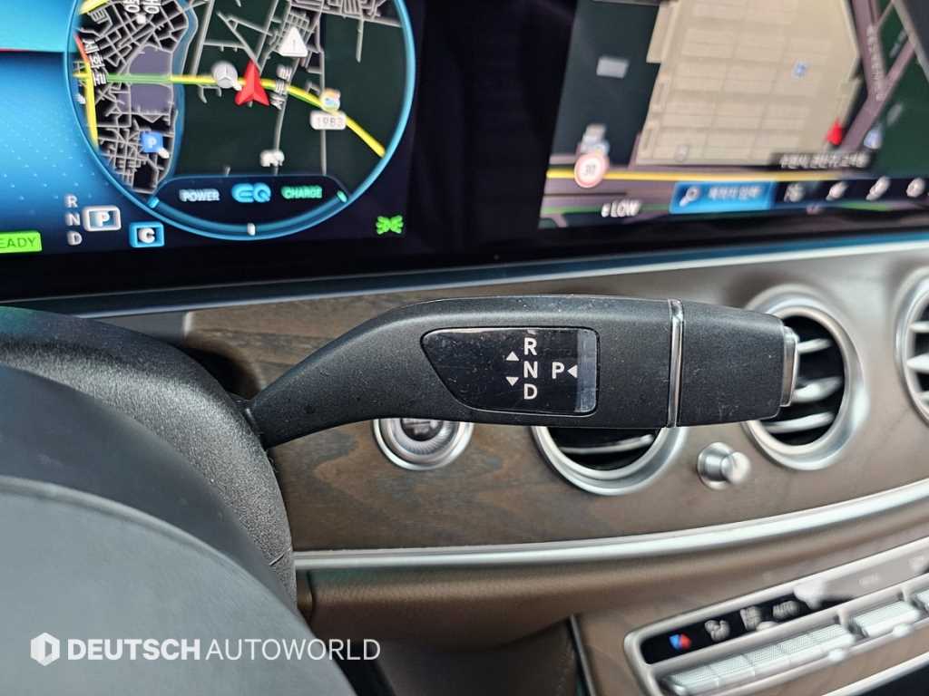 Mercedes Benz E class - Vista 11