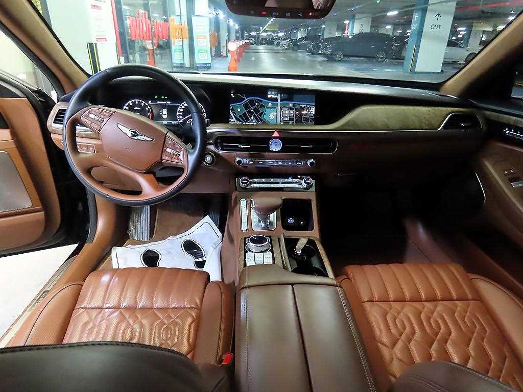 Genesis G90 - Vista 12