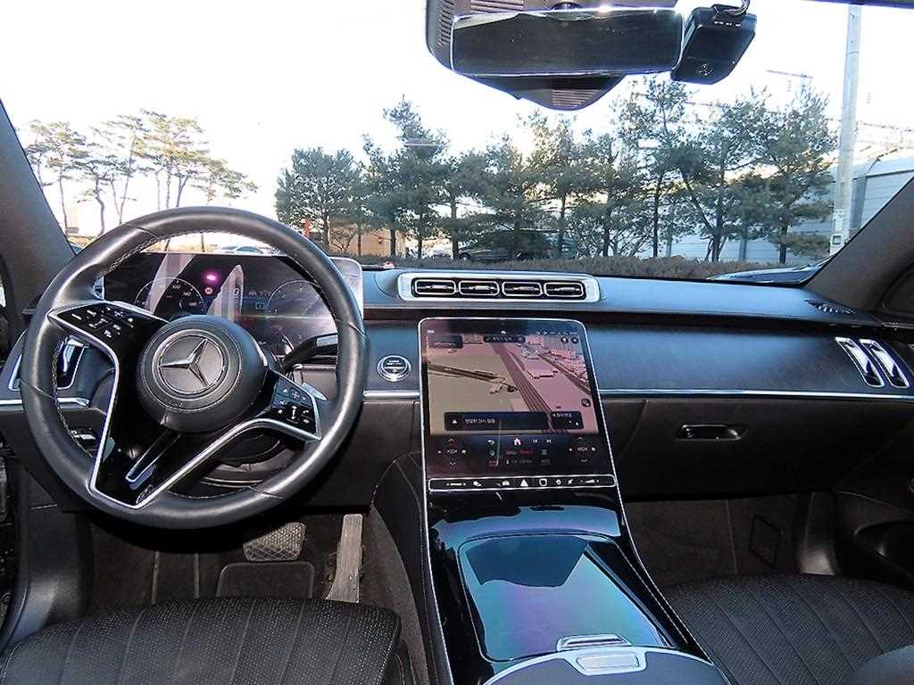 Mercedes Benz S Class - Vista 9