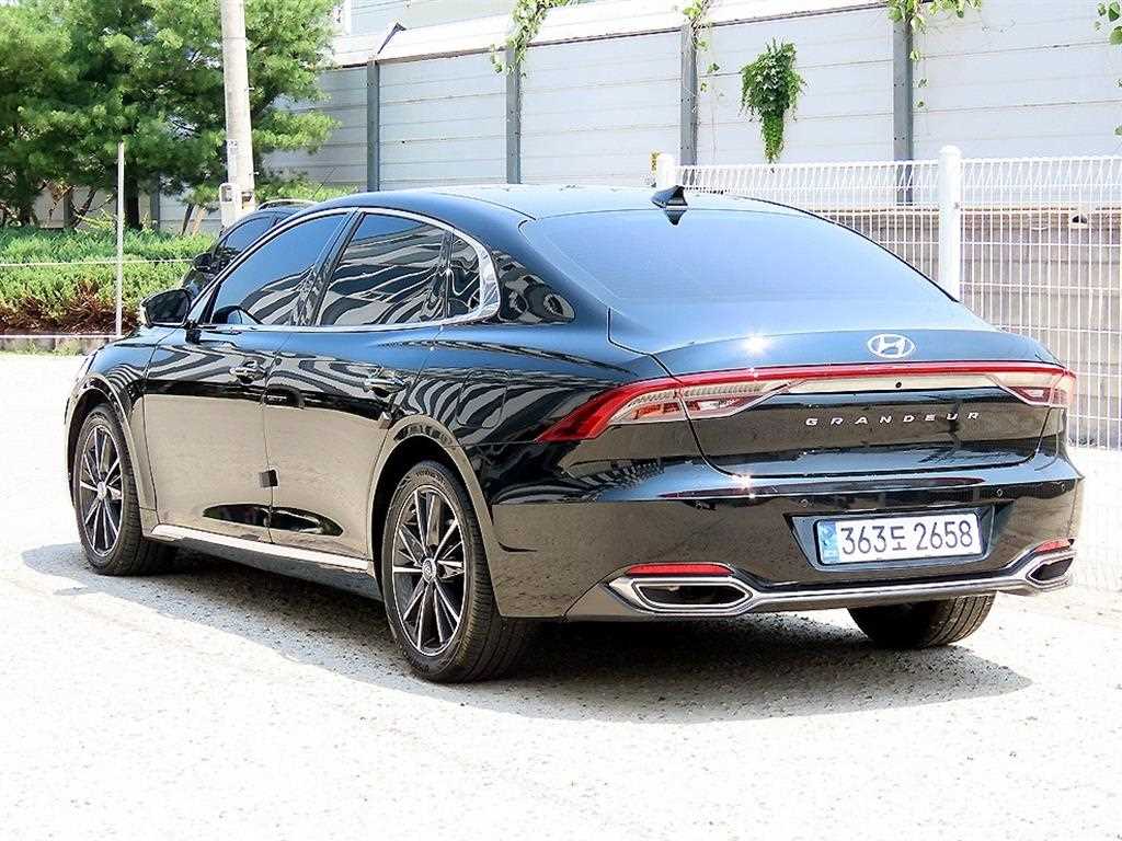 HYUNDAI Grandeur - Vista 3
