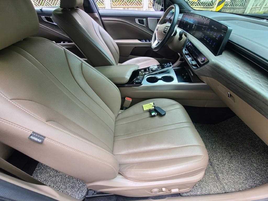 KIA K8 - Vista 12