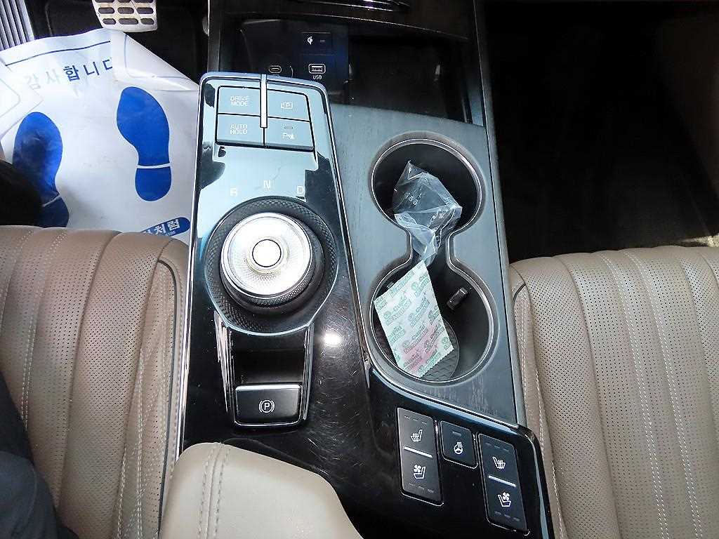 KIA K8 - Vista 12