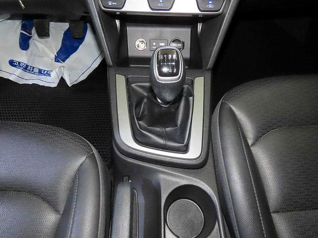 HYUNDAI Avante 2018 Azul - Importación desde Corea - HF Imports Iquique - Foto 14