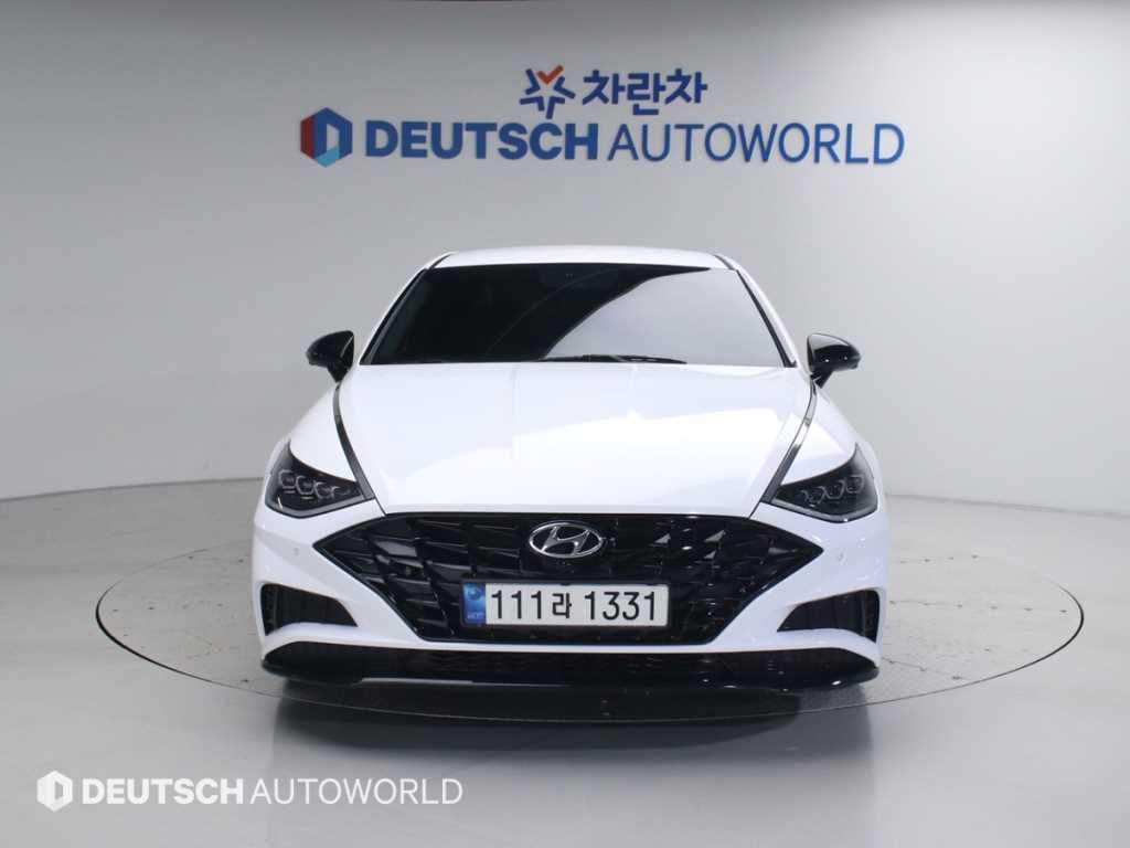 HYUNDAI Sonata - Vista 3