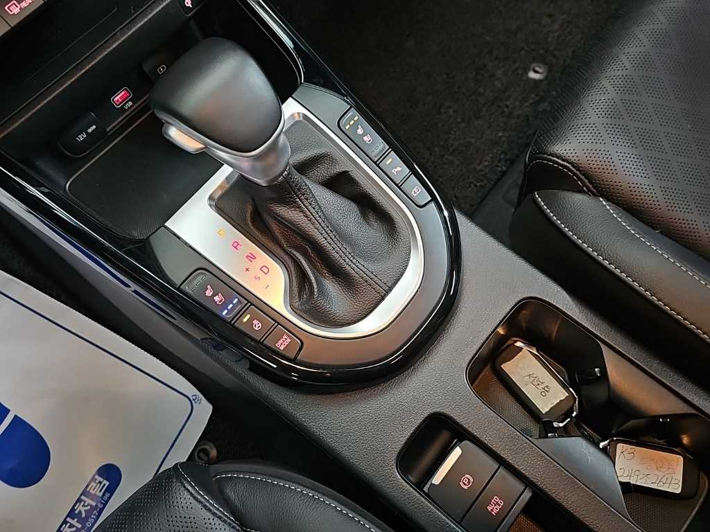 KIA K3 - Vista 10