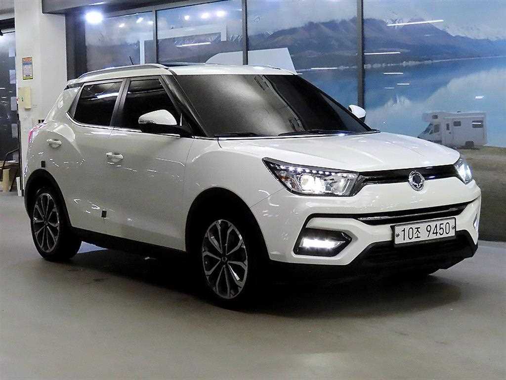 Ssangyong Tivoli 2018 Blanco - Importación desde Corea - HF Imports Iquique - Foto 1