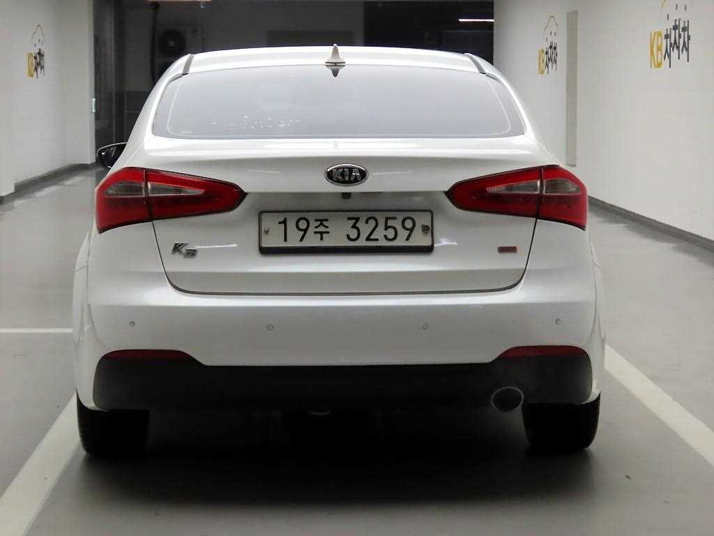KIA K3 - Vista 3