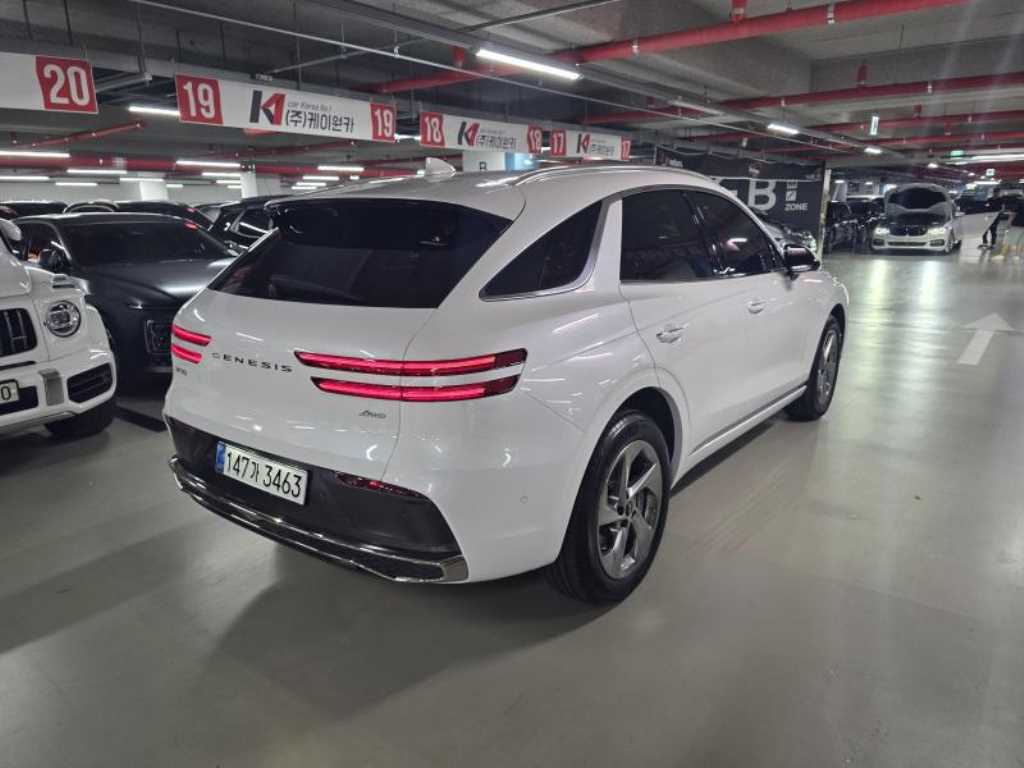 Genesis GV70 - Vista 6