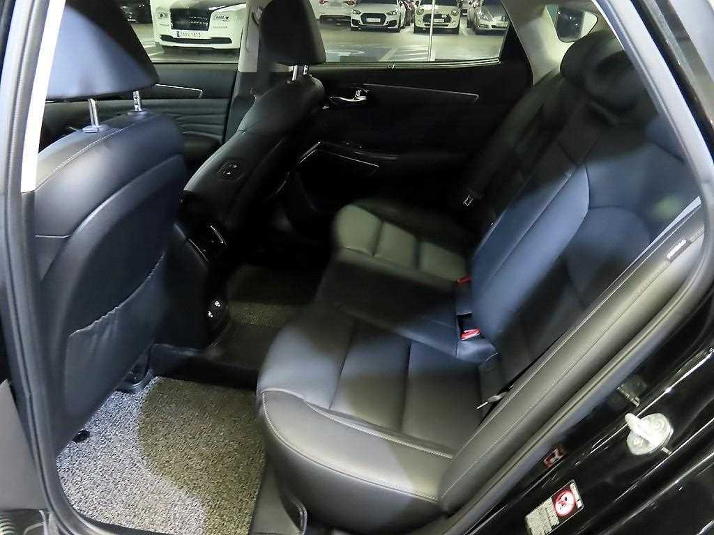KIA K7 - Vista 9