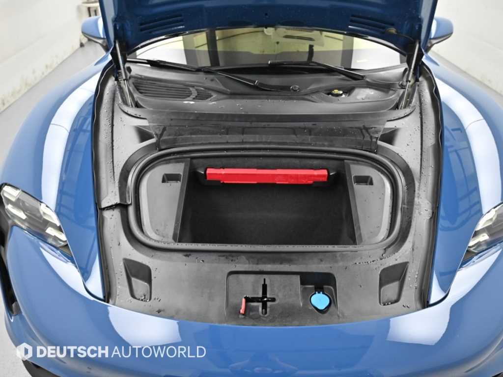 Porsche Taycan - Vista 8