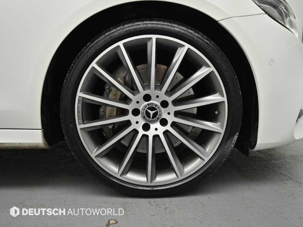 Mercedes Benz E class - Vista 7
