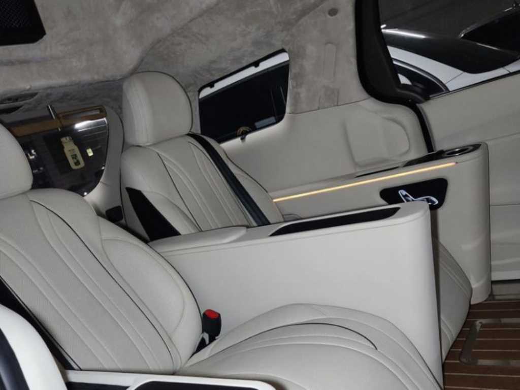 KIA Carnival - Vista 8