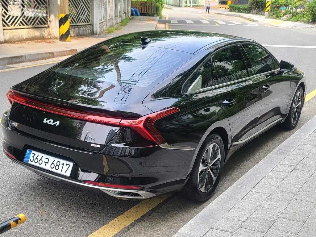 KIA K8 - Vista 7