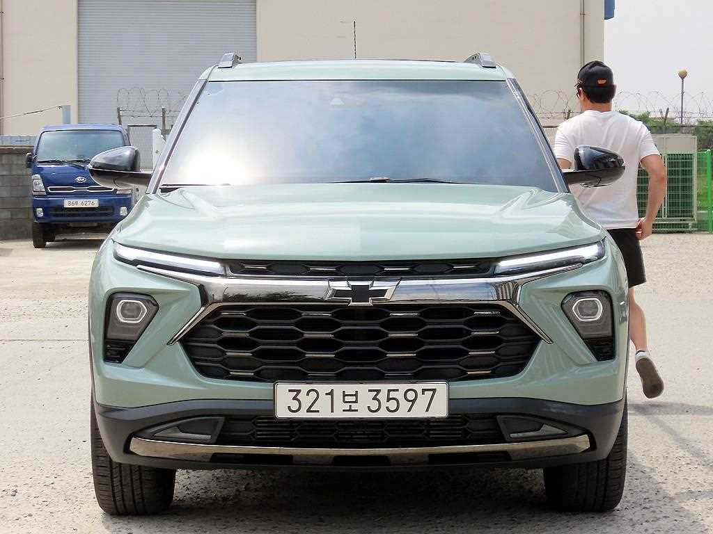 Chevrolet Trail Blazer 2025 Azul - Importación desde Corea - HF Imports Iquique - Foto 1