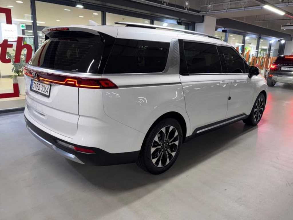 KIA Carnival - Vista 6