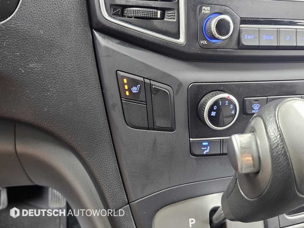 HYUNDAI Starex 2017 Blanco - Importación desde Corea - HF Imports Iquique - Foto 19